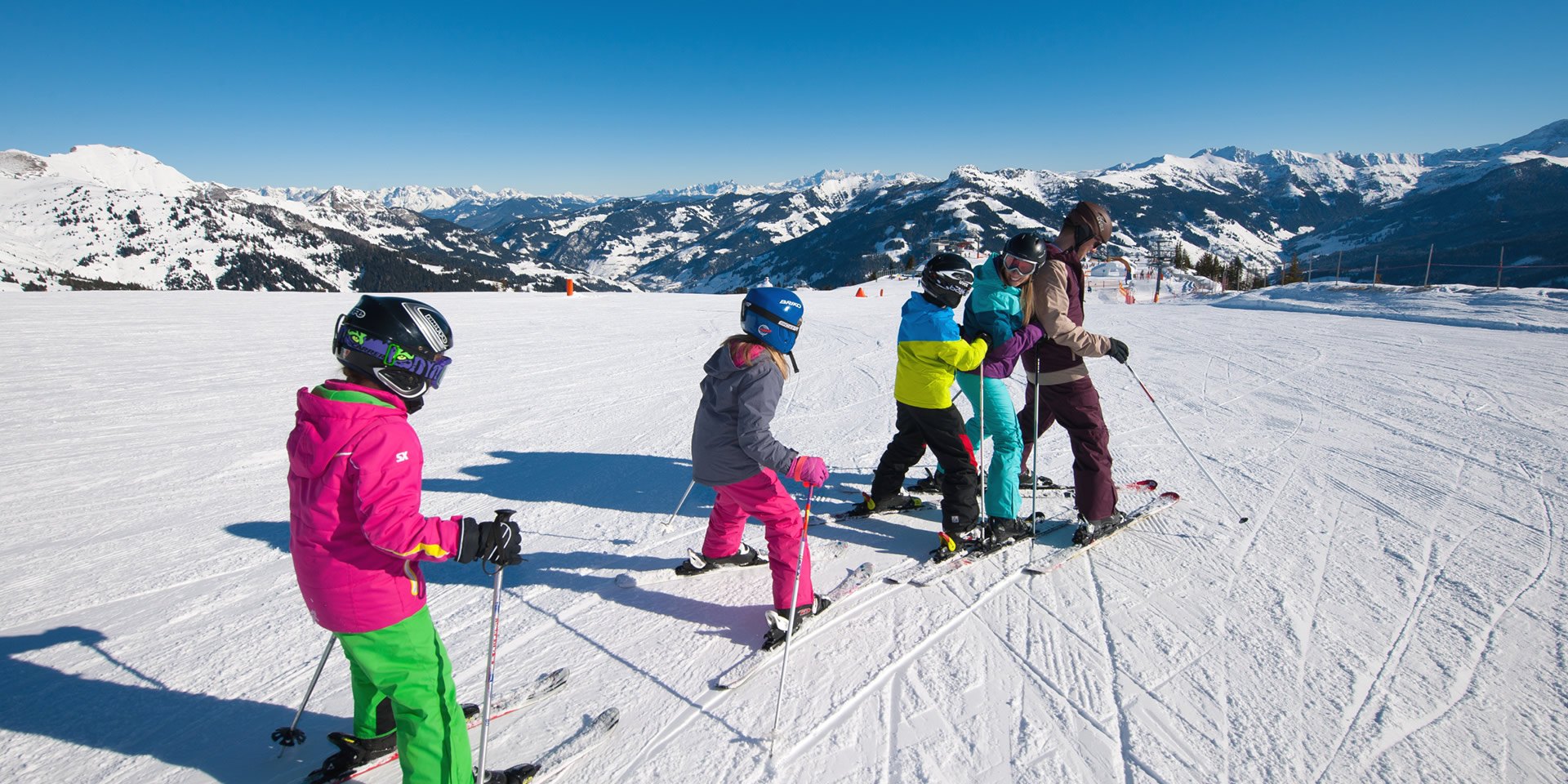 Skifahren im Winterurlaub für Schulgruppen, Gruppen und Familien